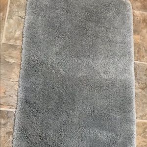 24” x 38” Grey plush bath mat